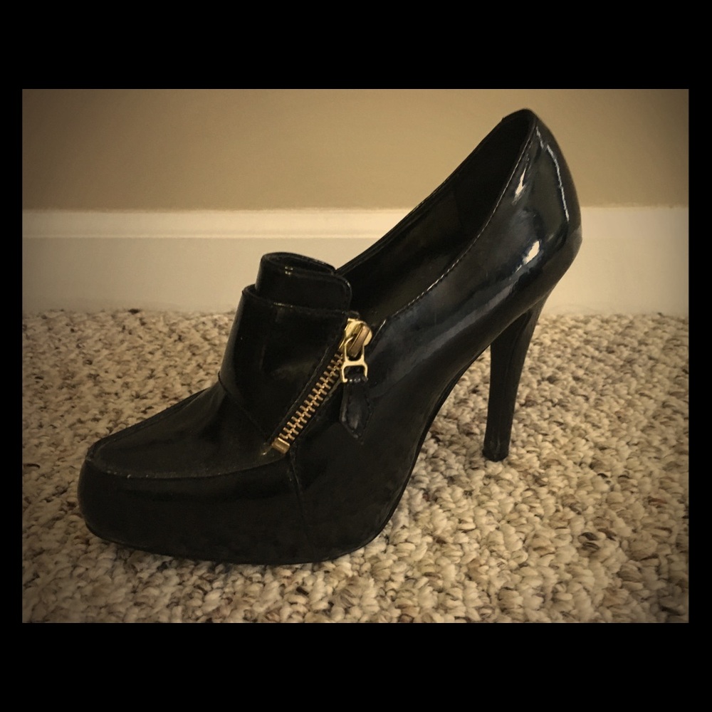 Black BCBG booties!
